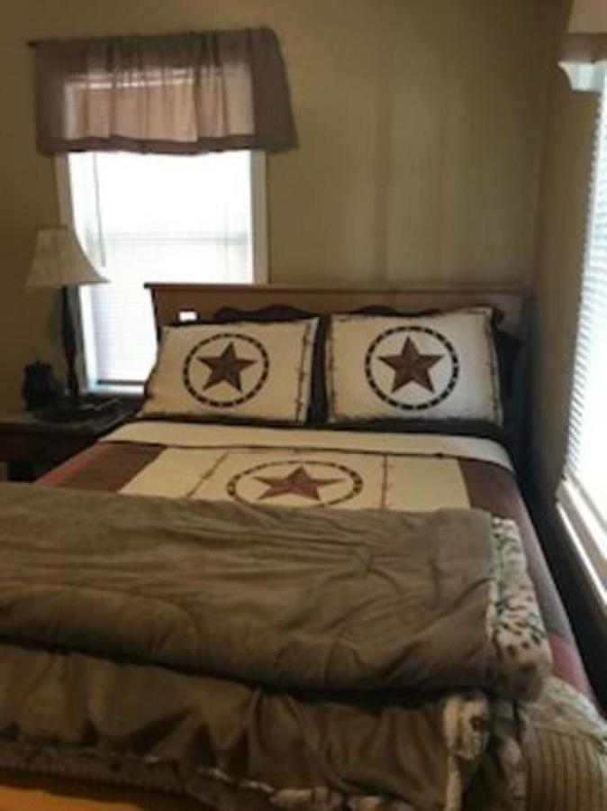 4 Bed Cowboy Home1 Mi Fort Sill- Weekly Rates! Lawton Exteriör bild